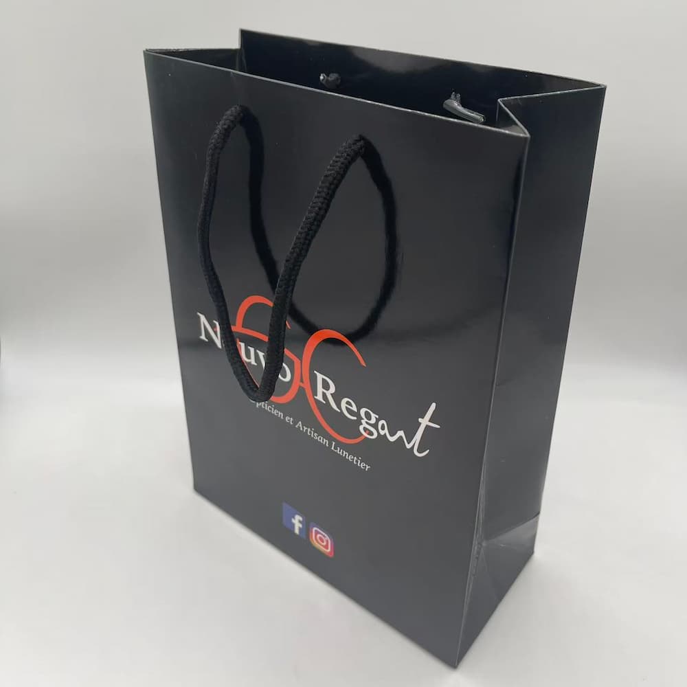 Glossy Printed Packaging Bags with Logo Glossy Printed Packaging Bags with Logo